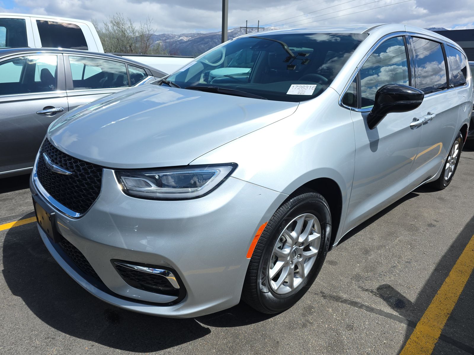 2024 Chrysler Pacifica Touring L