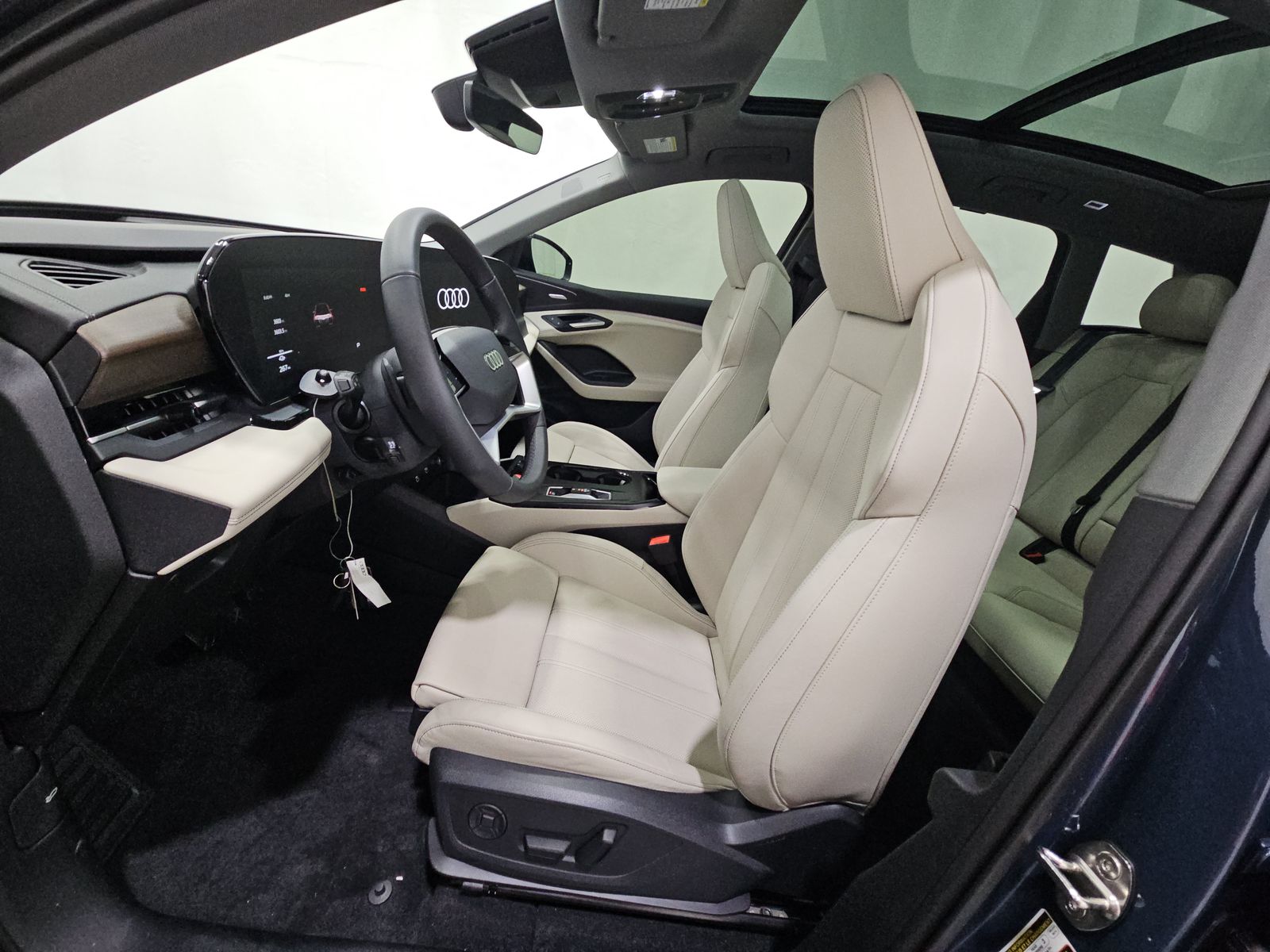 2025 Audi Q6 e-tron Prestige