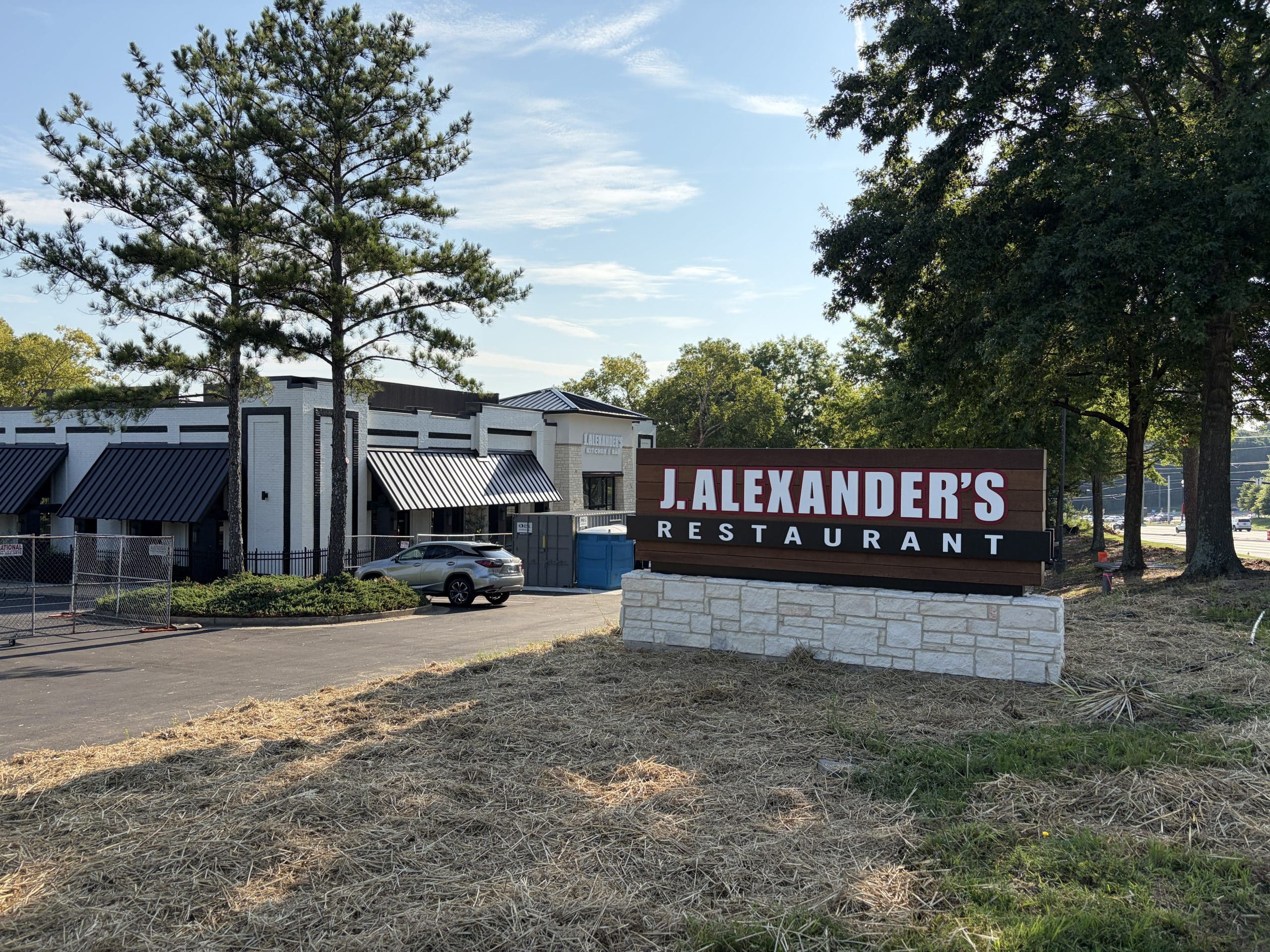 J. Alexander's hiring up to ~100 workers as Peachtree City opening nears