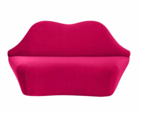 Hot Lips Loveseat
